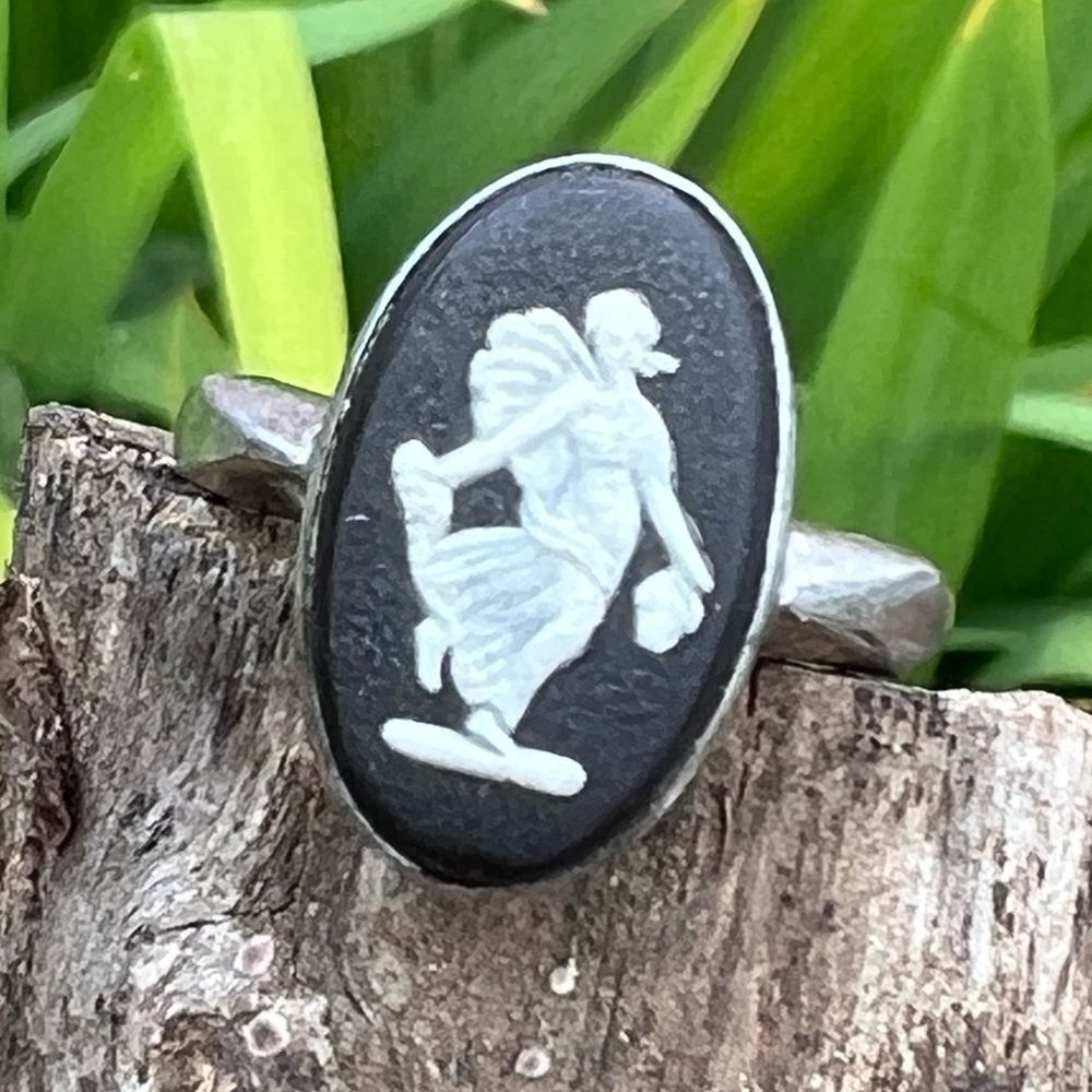 Vintage Sterling Silver Wedgwood Jasperware Ring – Size 5.75